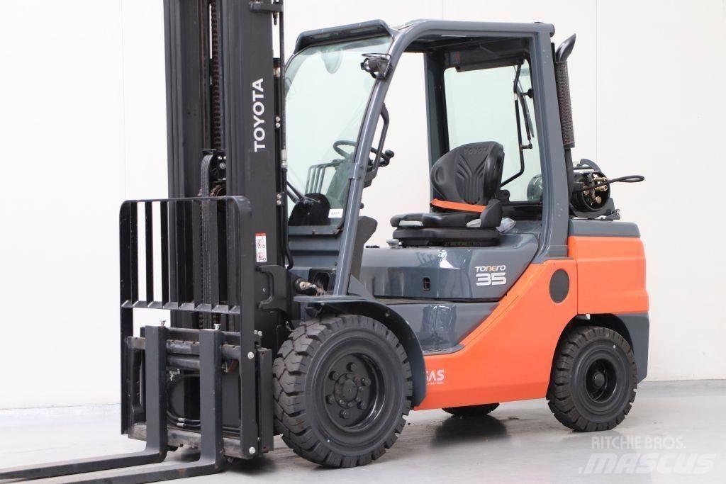 Toyota 02-8FGJF35 Stivuitor GPL