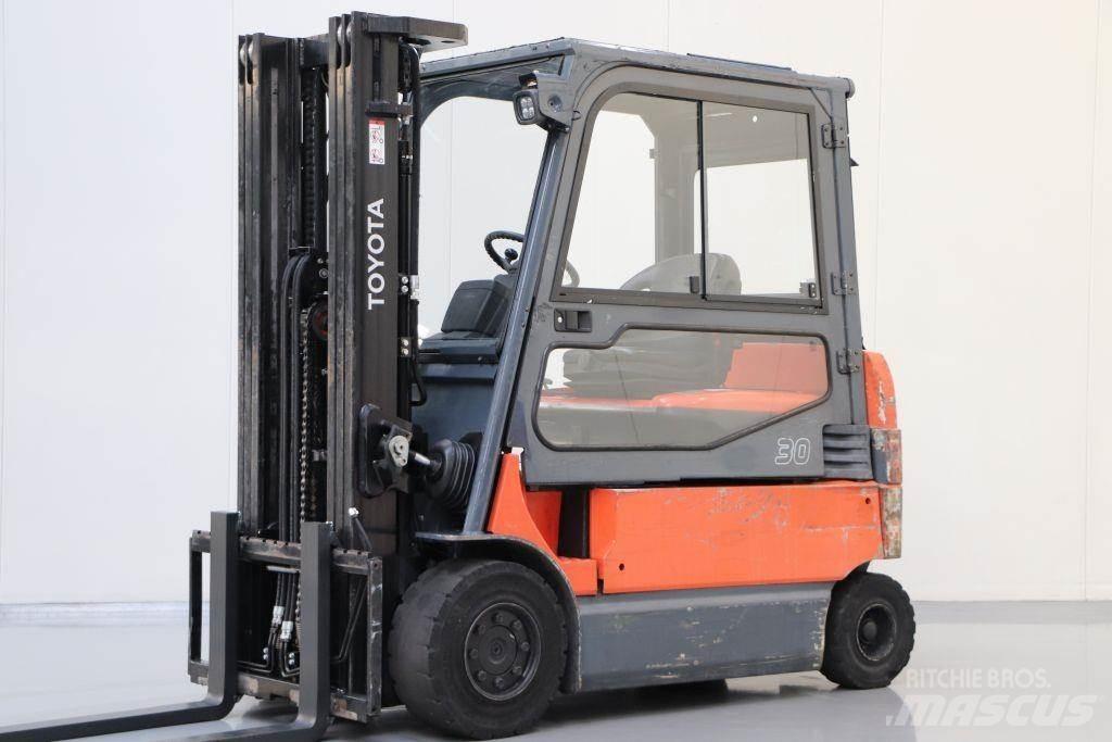Toyota 7FBMF30 Stivuitor electric