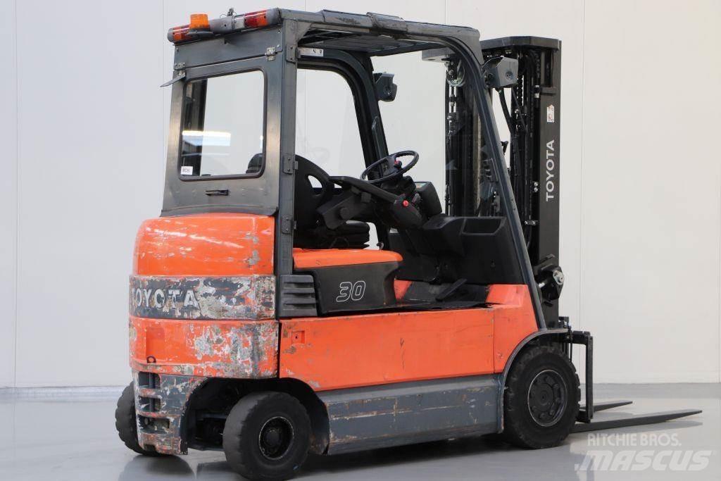 Toyota 7FBMF30 Stivuitor electric