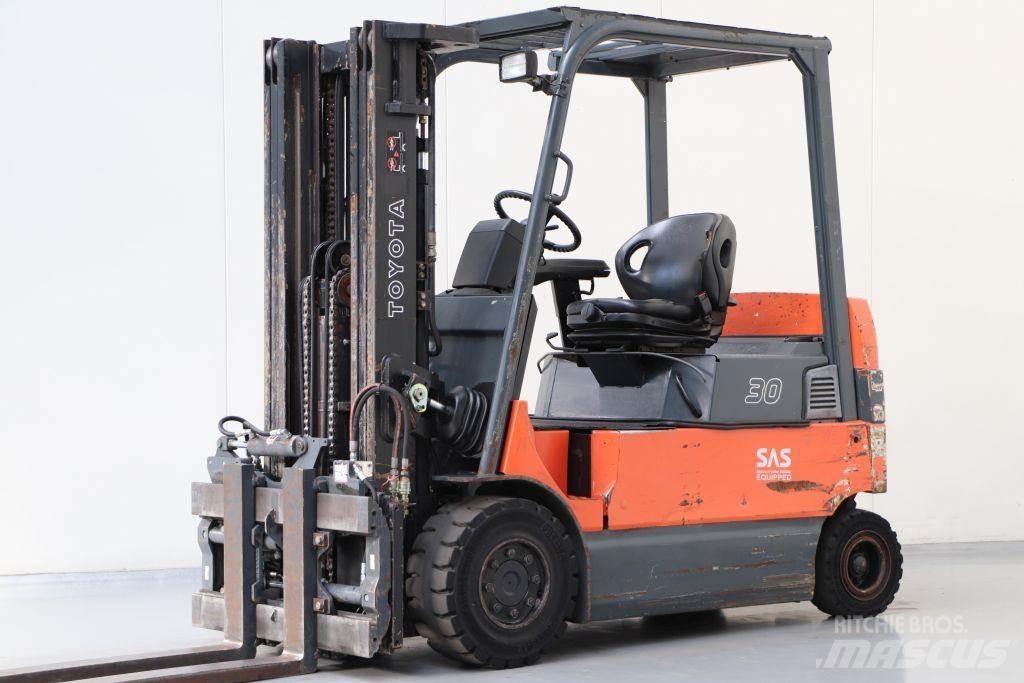 Toyota 7FBMF30 Stivuitor electric