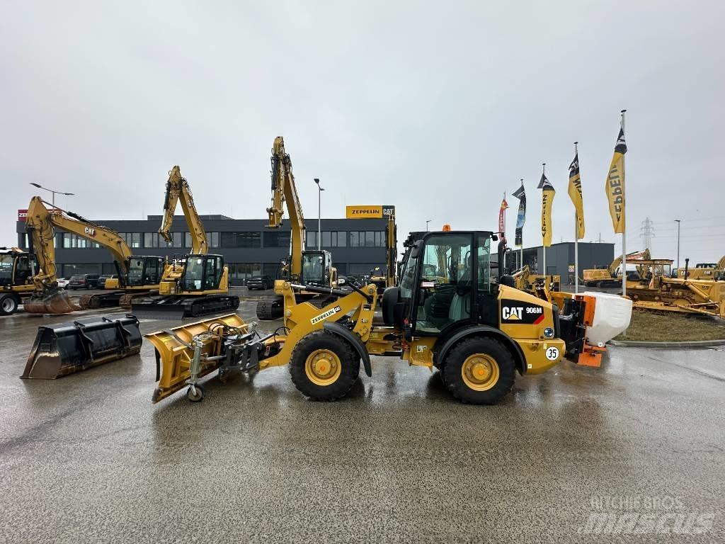 CAT 906 Incarcator pe pneuri