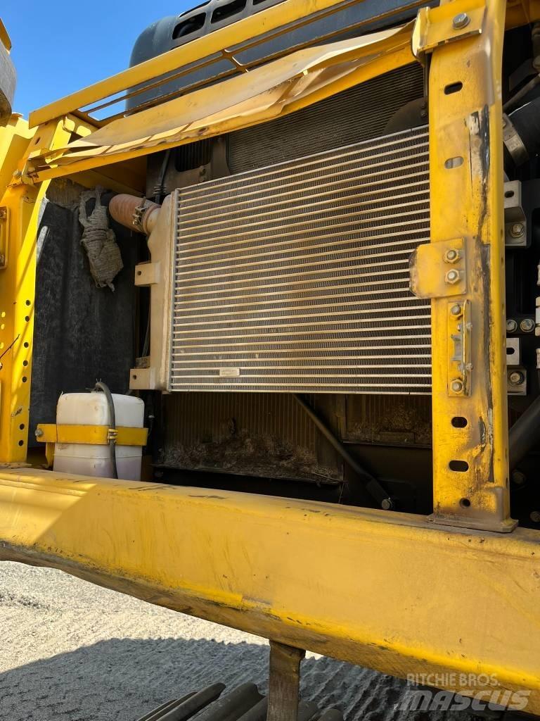 Komatsu PC 390 LC-10 Excavatoare pe șenile
