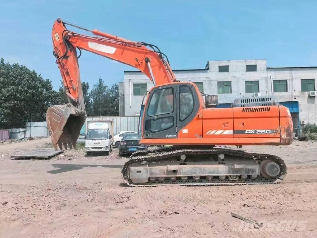 Doosan DX 260 Excavatoare pe șenile
