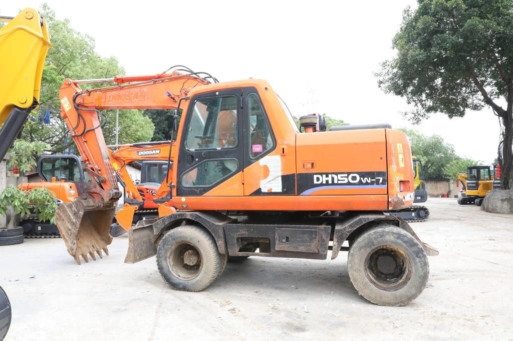 Doosan DH 150 W-7 Excavatoare cu roti