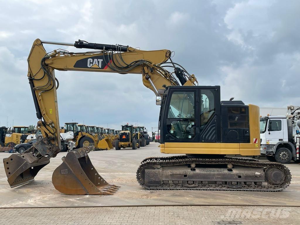 CAT 325F LCR Excavatoare pe șenile
