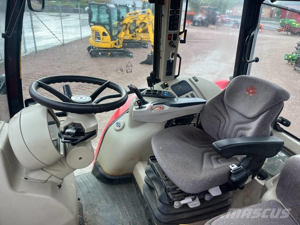 Massey Ferguson 5613 Tractoare