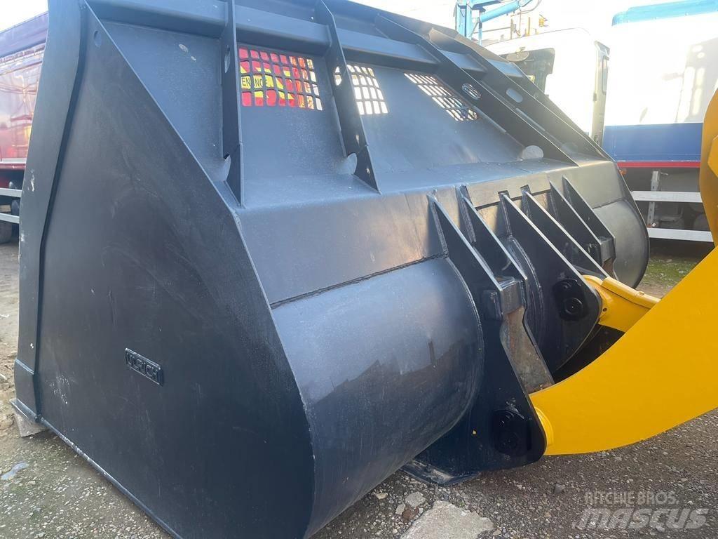Komatsu WA 470 Incarcator pe pneuri