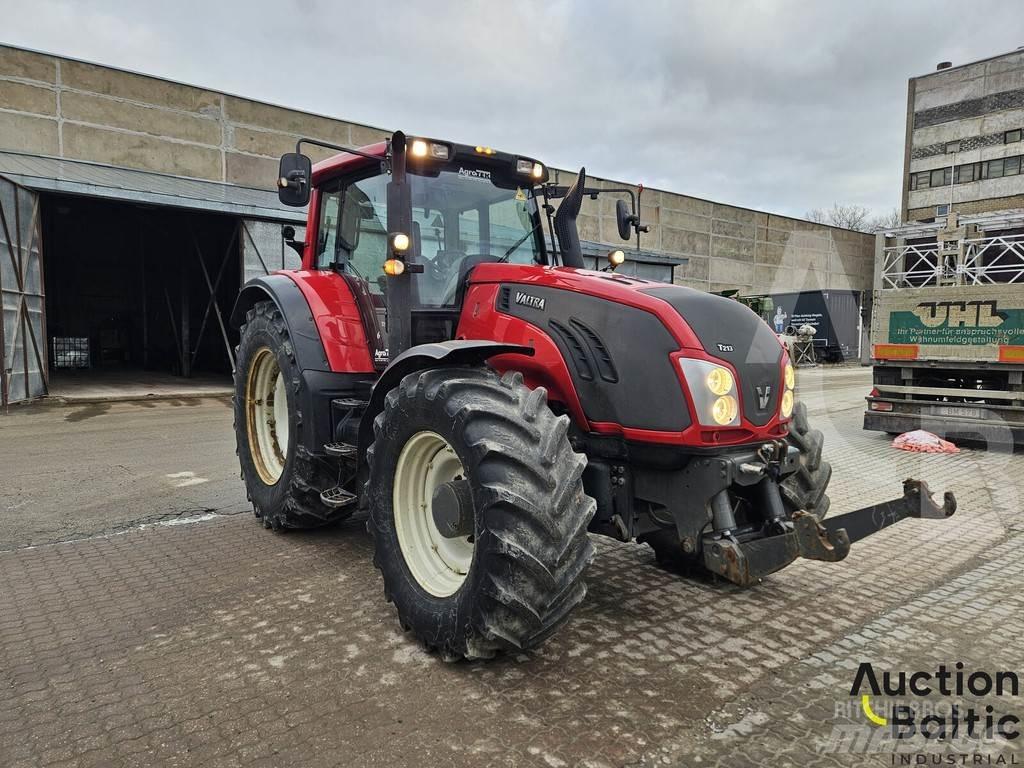 Valtra T213V Tractoare