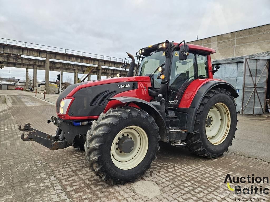 Valtra T213V Tractoare