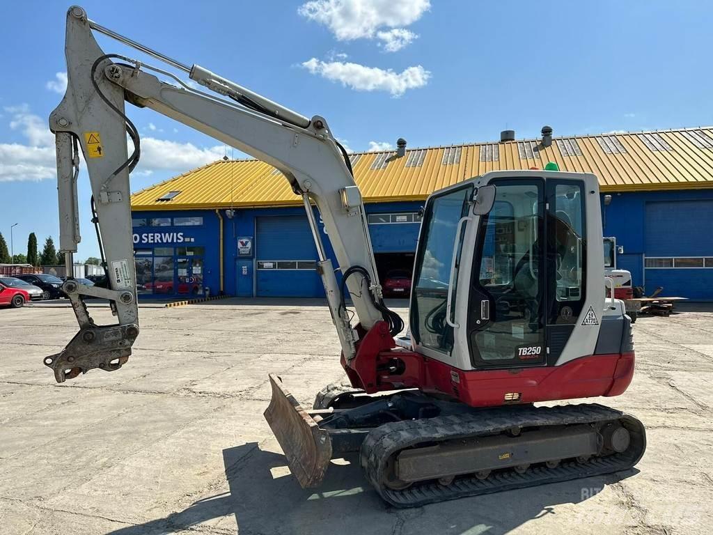 Takeuchi TB250 Mini excavatoare < 7t