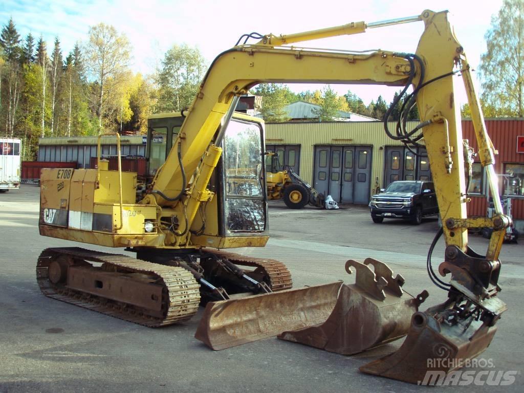 CAT E 70 B Excavatoare 7t - 12t