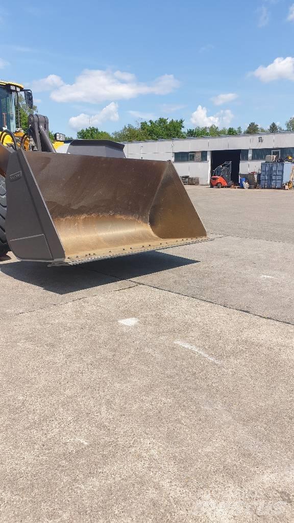 Volvo L 180 H Incarcator pe pneuri