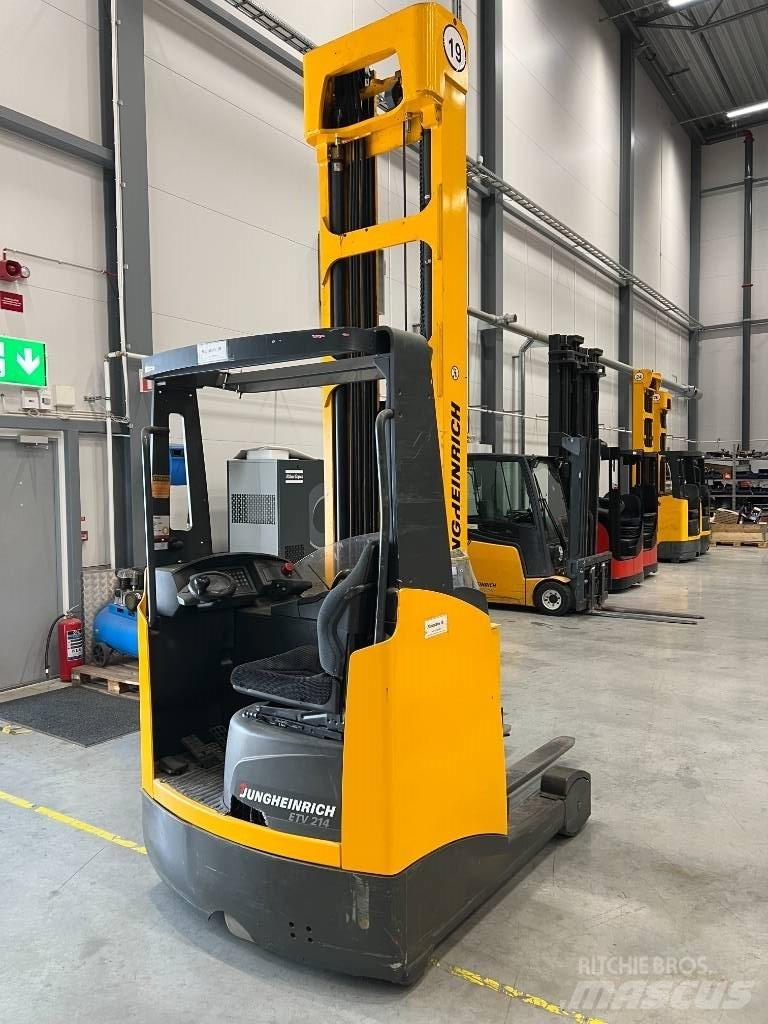 Jungheinrich ETV 214 Stivuitor cu catarg retractabil