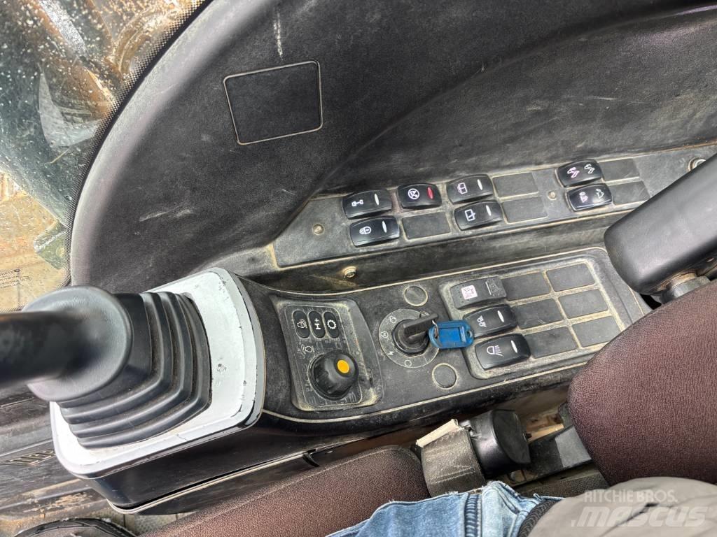 JCB 145LC Excavatoare pe șenile
