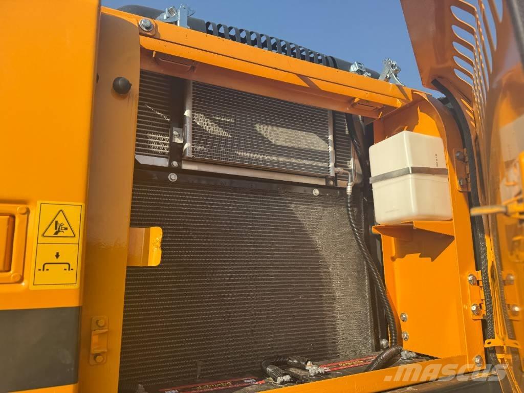 Hyundai HX 220 Excavatoare pe șenile
