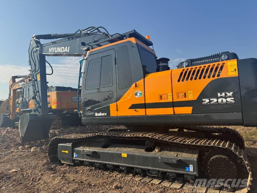 Hyundai HX 220 Excavatoare pe șenile
