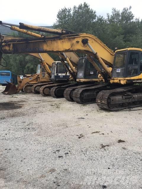 Komatsu 450 Excavatoare pe șenile
