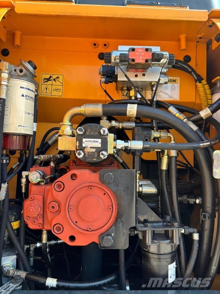 Hyundai 140W-9A Excavatoare cu roti