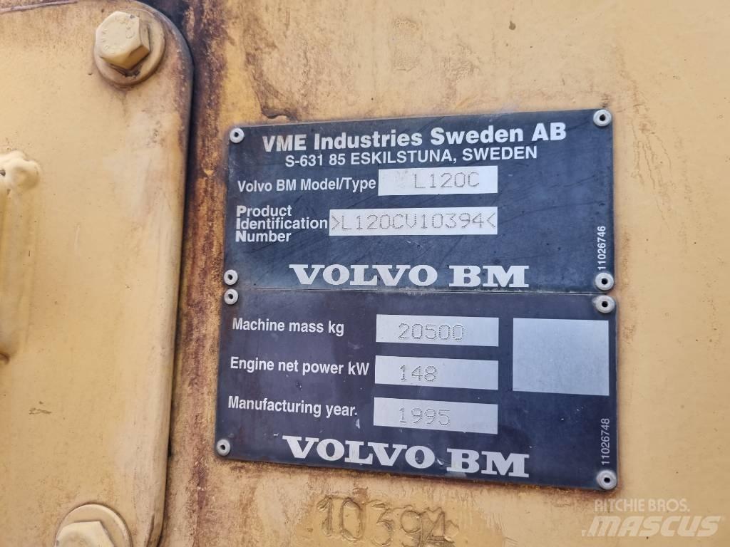 Volvo BM L120C Incarcator pe pneuri