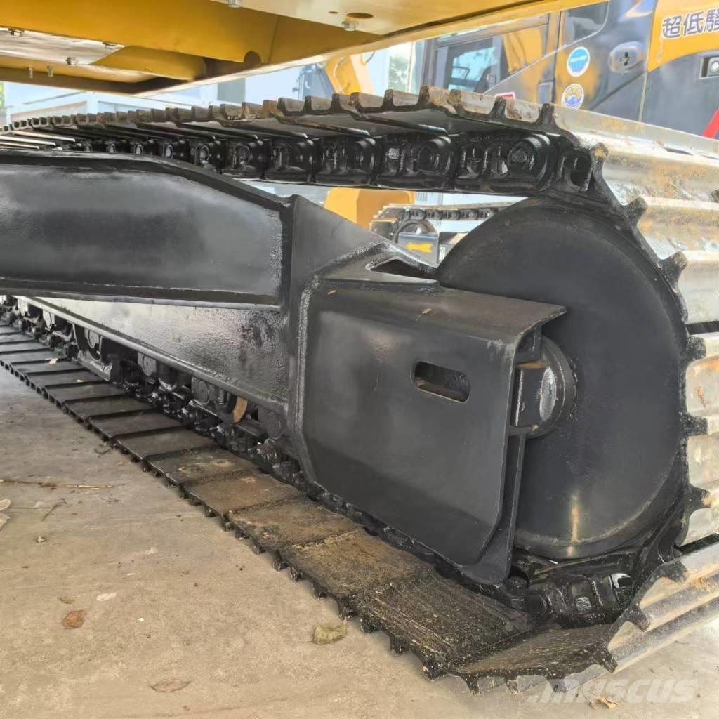 Komatsu PC 130-7 Excavatoare pe șenile
