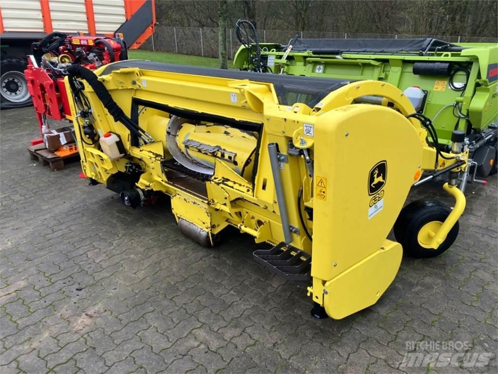 John Deere 8300i Culegatoare de nutret