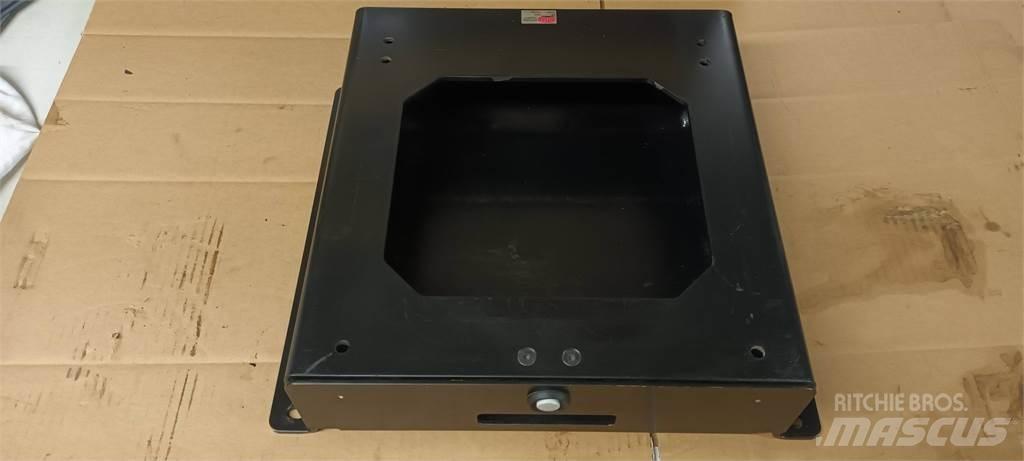  BeGe F687648 Cabine si interior