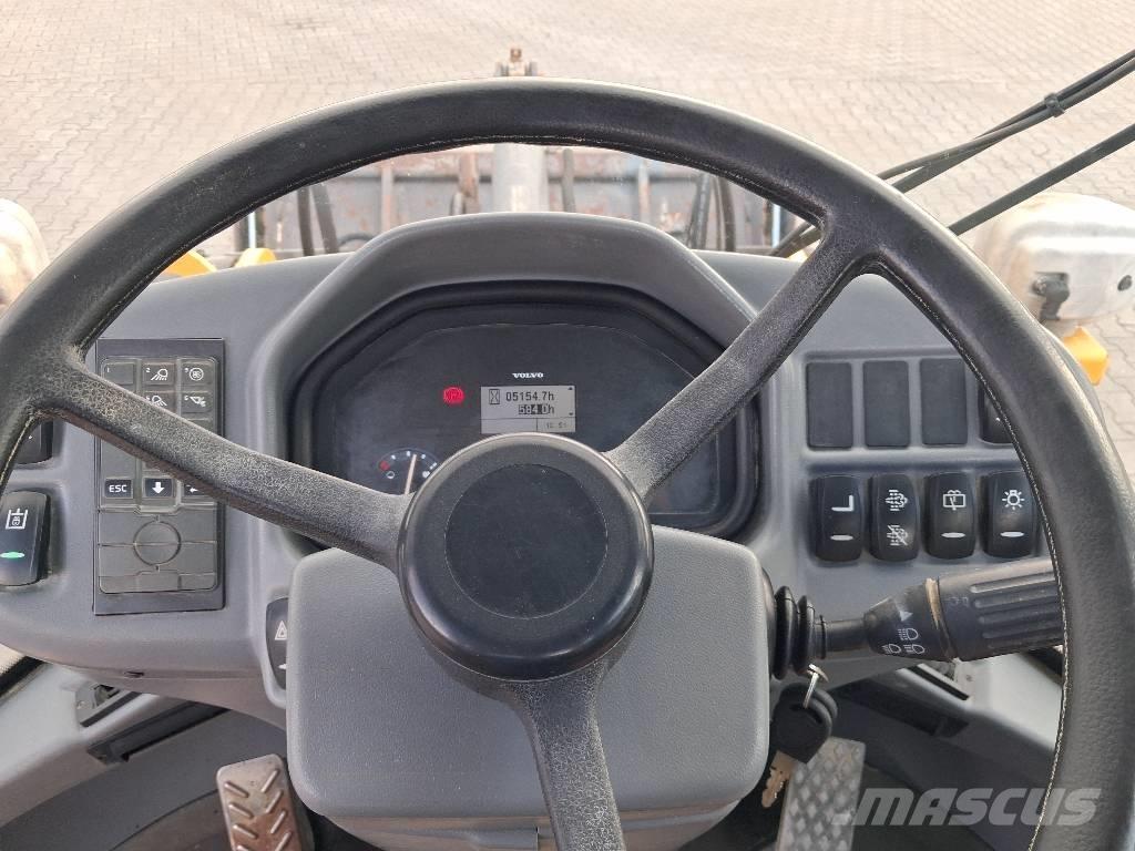 Volvo L 30 G Incarcator pe pneuri