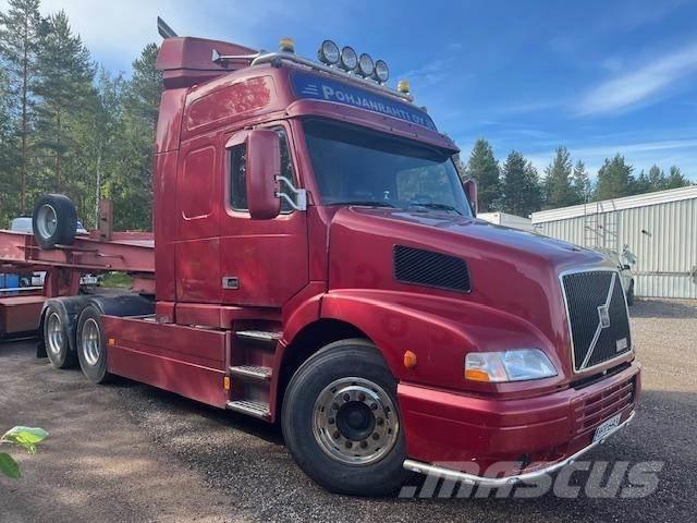 Volvo NH 12 Autotractoare