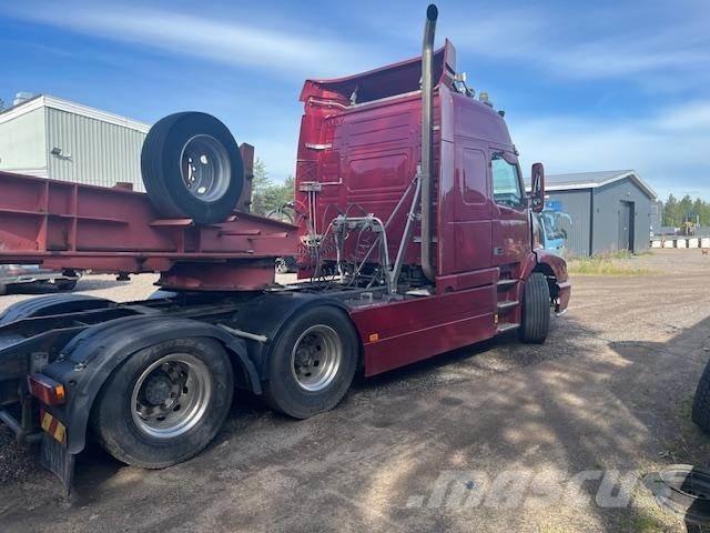 Volvo NH 12 Autotractoare