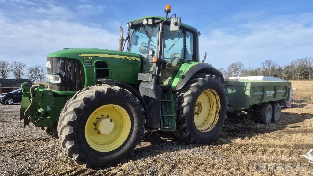 John Deere 7530 Tractoare