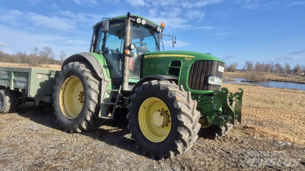 John Deere 7530 Tractoare