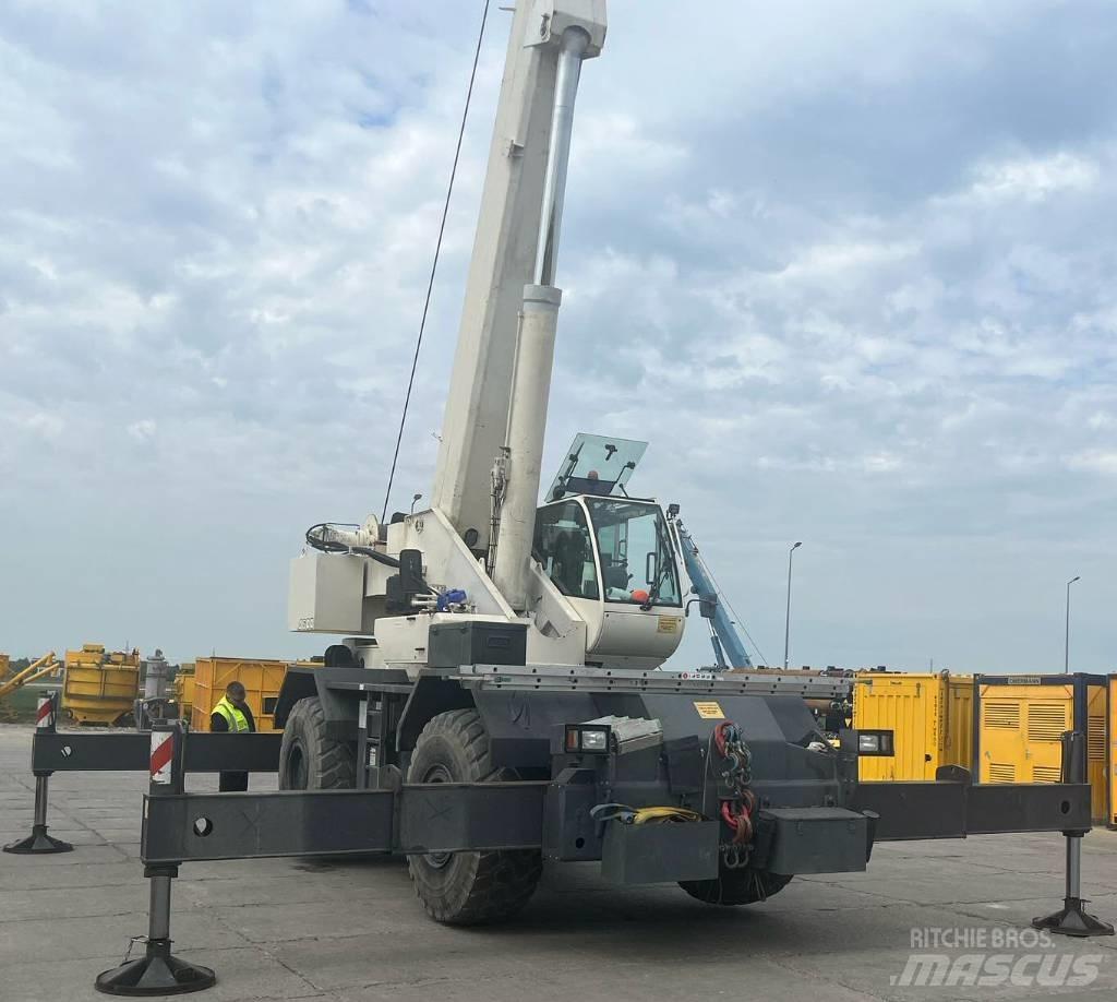 Terex A 600 Macara teren accidentat