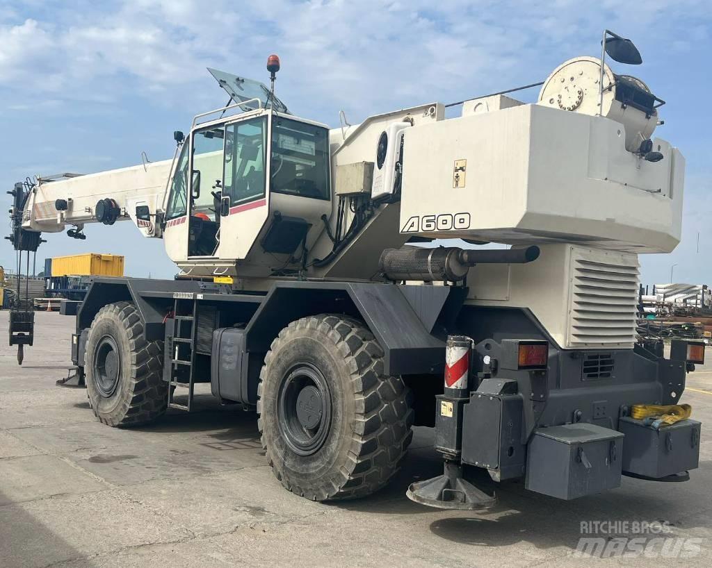 Terex A 600 Macara teren accidentat