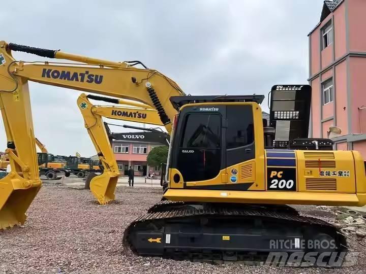 Komatsu PC 200 Excavatoare pe șenile
