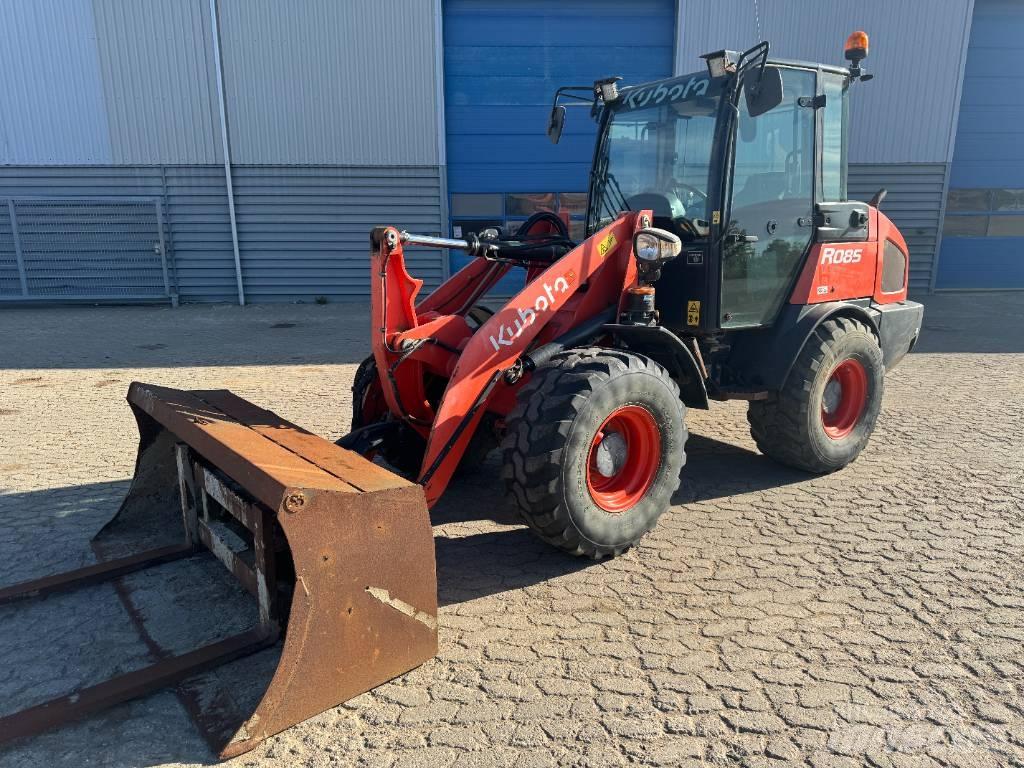 Kubota R085 Incarcator pe pneuri