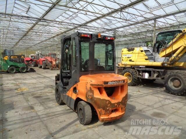 Doosan D35C-7 Stivuitor diesel