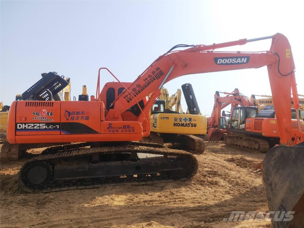 Doosan DH225LC-7 Excavatoare pe șenile
