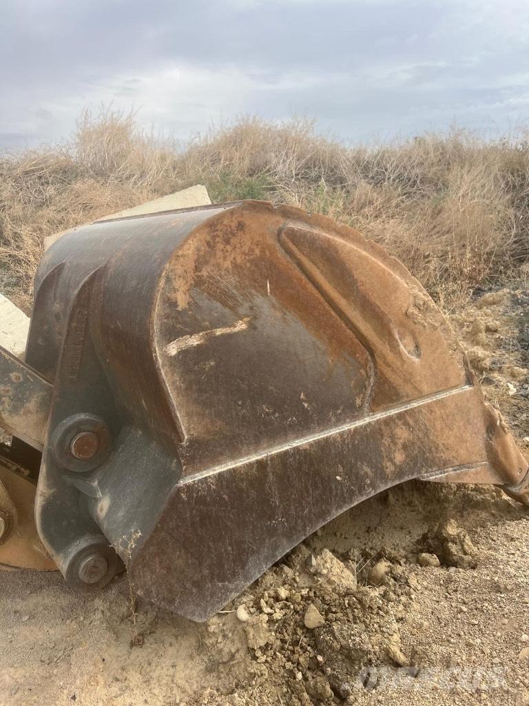 Liebherr R 950 SHD Excavatoare pe șenile
