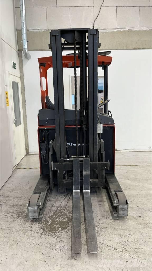 BT RR E 180 Stivuitor cu catarg retractabil