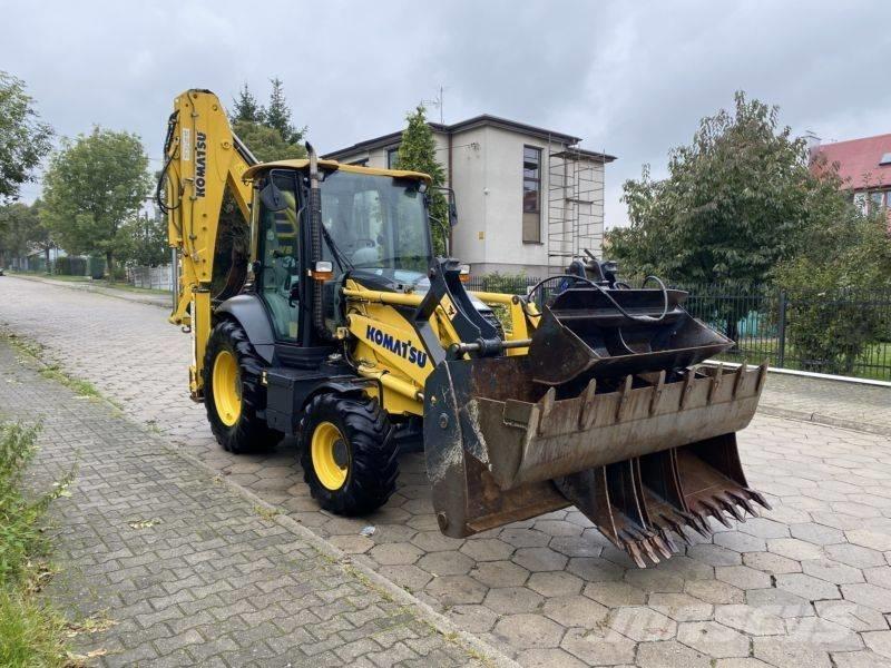 Komatsu WB 93 R-8 Buldoexcavatoare