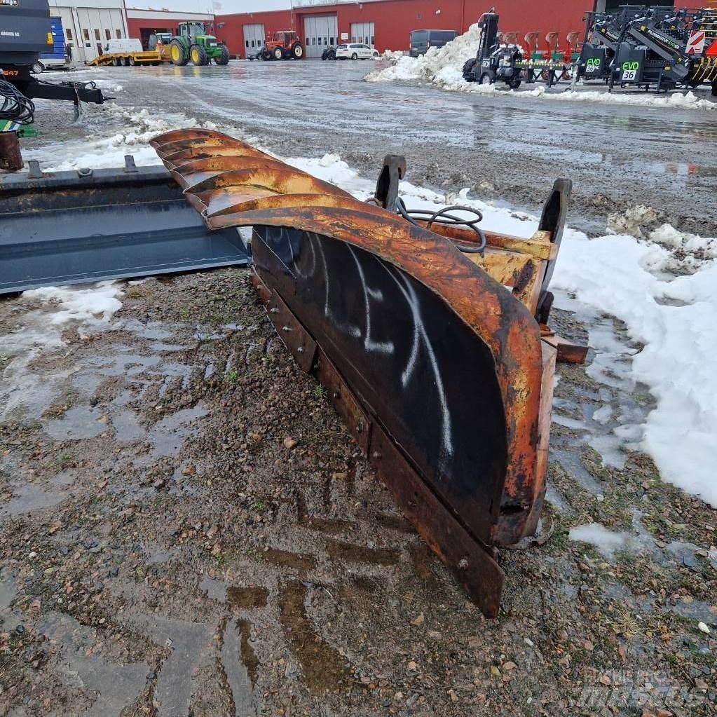  Snöblad 3m Pluguri