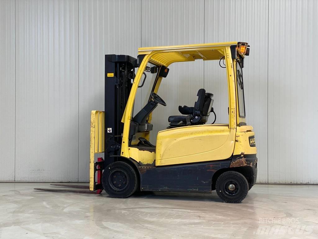 Hyster J2.5XN Stivuitor electric