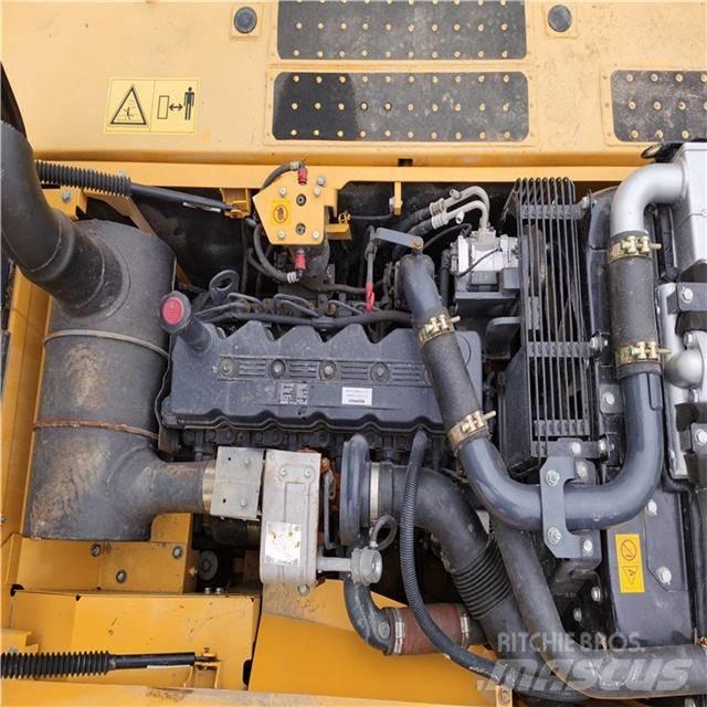 Komatsu pc220-8 Excavatoare pe șenile
