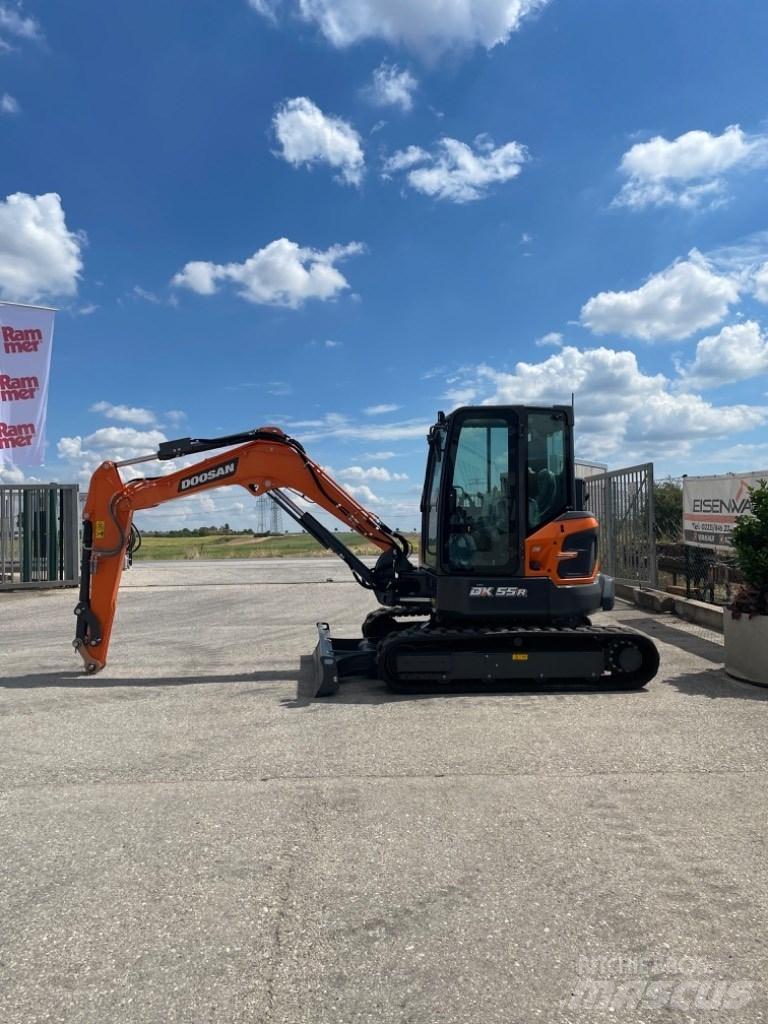 Doosan DX55r Mini excavatoare < 7t