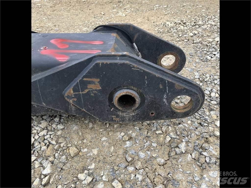 Loglift 210 Macarale pentru culegatoare