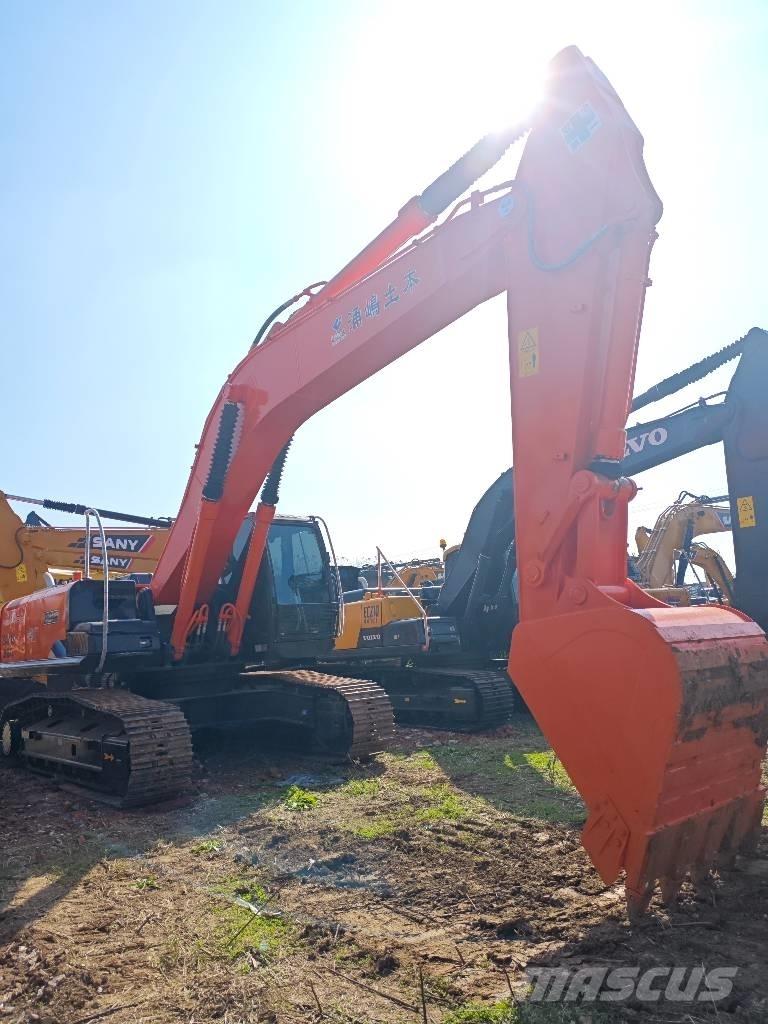 Hitachi 360 Excavatoare pe șenile
