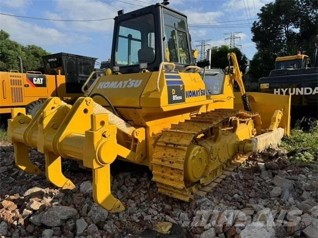 Komatsu D 85 EX Buldozere pe senile