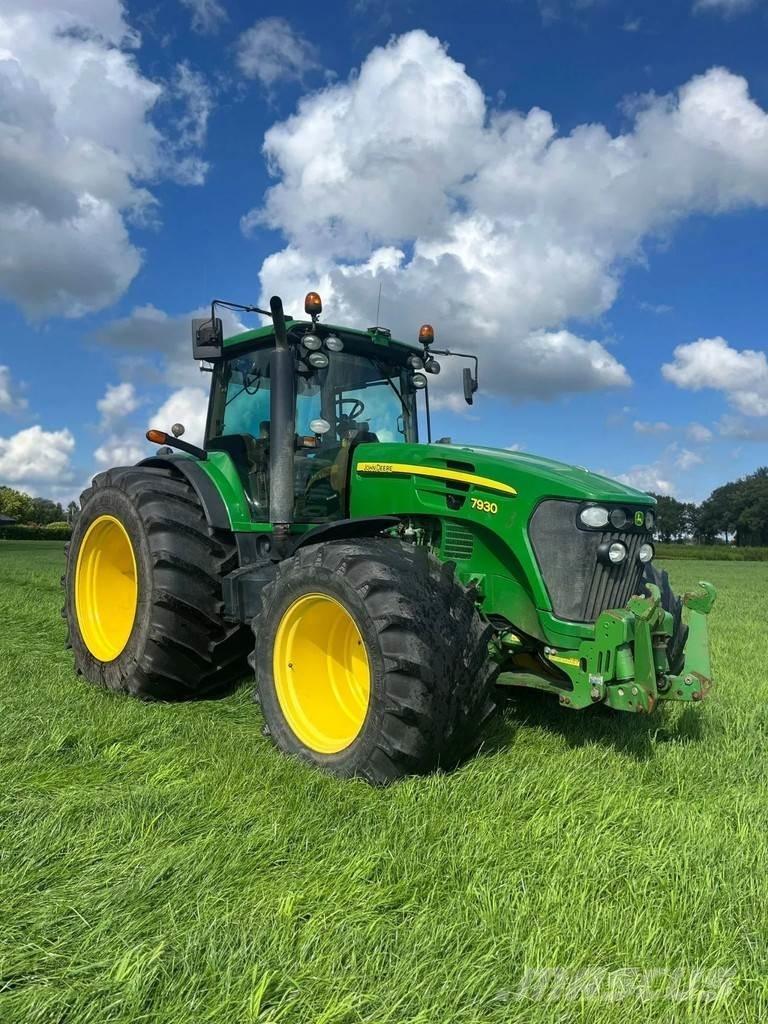 John Deere 7930 Tractoare