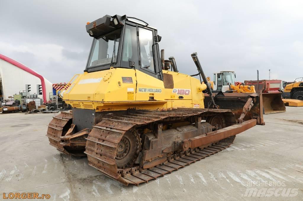 New Holland D 180 Buldozere pe senile