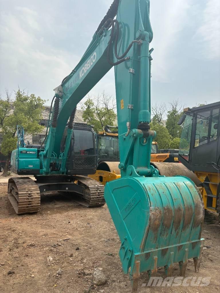 Kobelco SK 210 Excavatoare pe șenile
